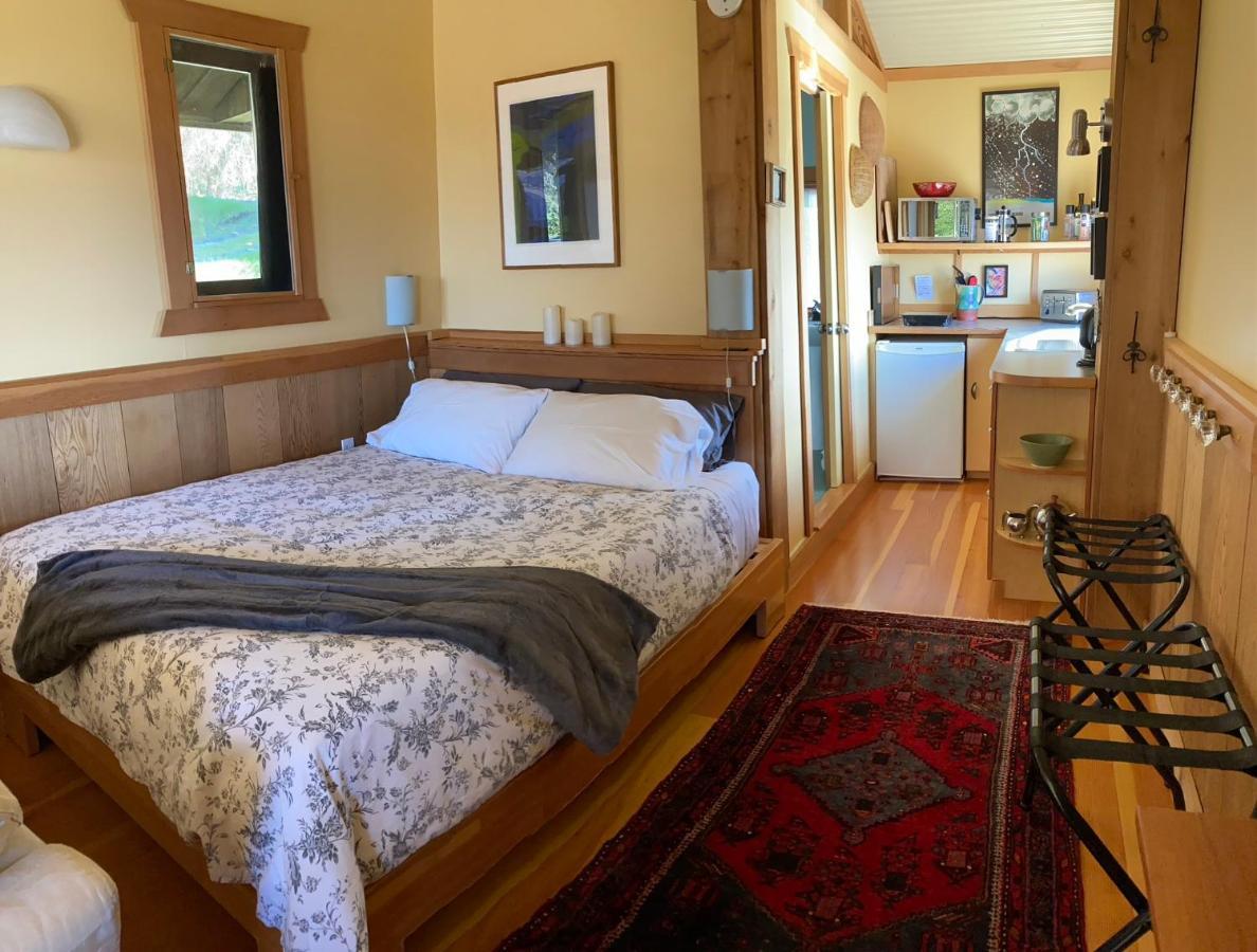 Blitz Beach House Oceanside Suite Powell River Eksteriør billede